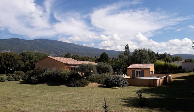 Bedoin new villa (100m town center) Mont Ventoux, private pool