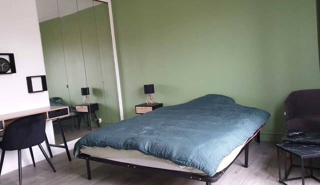 Bedroom 1 terracotta