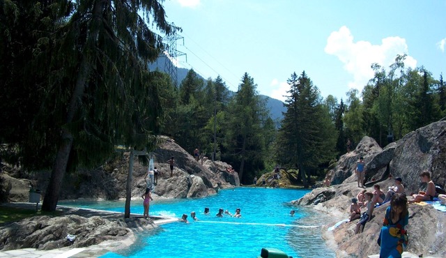 Bedroom 2 with en-suite bathroom
