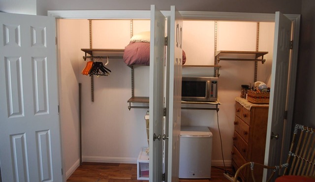 Bedroom and Living Room for a quiet guest