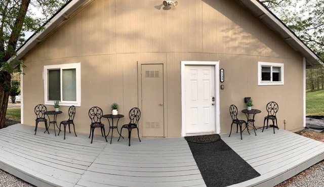 Bedroom with Fire Pit, BBQ+Deck on Klamath River