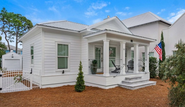 Bee/Zhoo(Ideal for a home/business) small, elegant + Free Attraction Tickets!