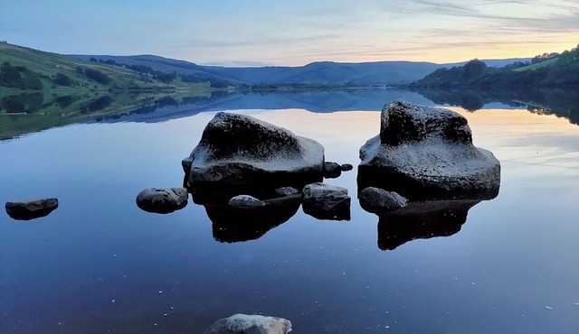 Beebole Cottage, cosy Dales home nr Askrigg, Bainbridge & Hawes, sleeps 2