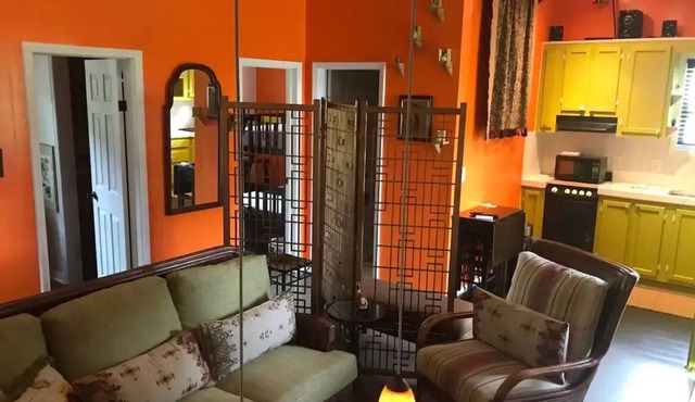 Beebop Farm™ Cottage House (Entire House)