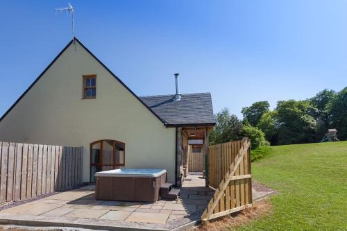 Beech Cottage at Williamscraig Holiday Cottages