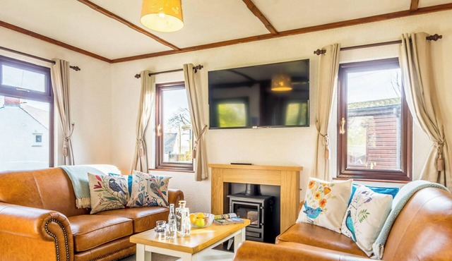 Beech Lodge- Orchard Lodge No 2