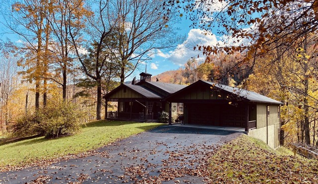 Beech Mountain Chapel - Wow views and creek just minutes to Beech Mtn Ski Resort