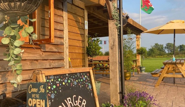 Beech Pod Cabin in Beautiful Surroundings Wrexham