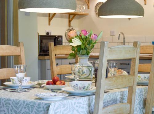 Beech Tree Cottage At Blackaton Manor Farm