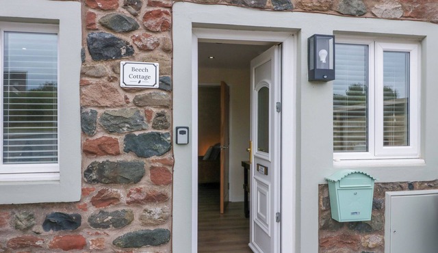 BEECH TREE COTTAGE, pet friendly, country holiday cottage in Seascale