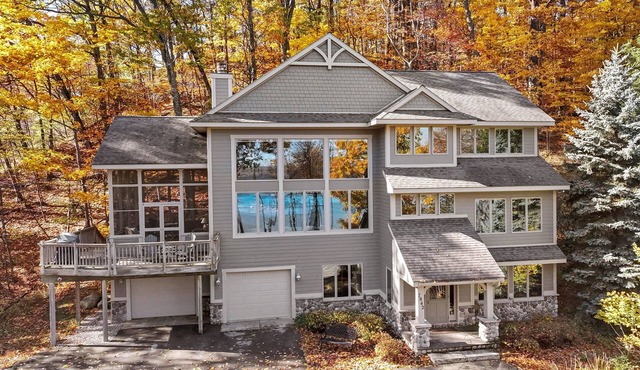 Beech Tree Lodge on Glen Lake in Beautiful Northern Michigan - Minutes from the Sleeping Bear Dunes