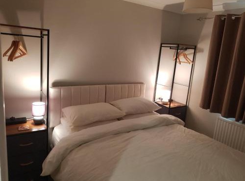 Beechcroft 2 bed part house