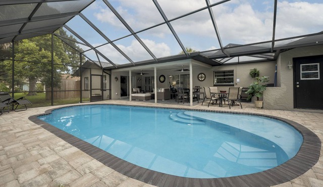 Beechwood Oasis | Canal Front, Private Pool!