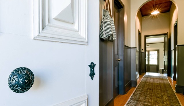 Beechworth Waterfall Cottage