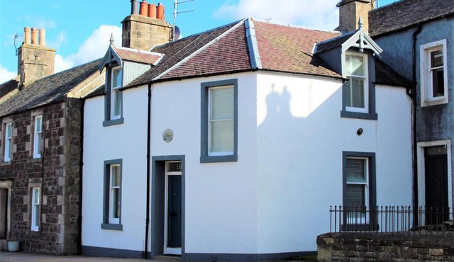 Beeswing, a Victorian Gem in Biggar