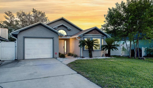 ~Beetlecat Cabin Sleeps 8 Spa Only~