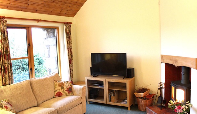 Begrum cottage Dogs welcome 1 bedroom Log burner On 1 level Conservatory