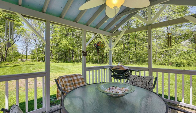 Behind the AT & Close to Lakes! Hudson Valley Base