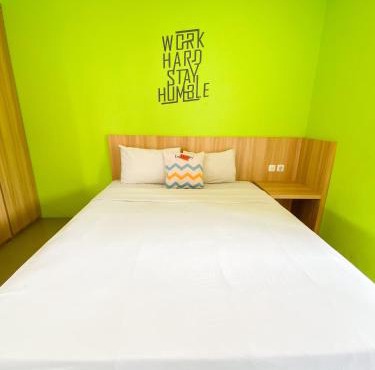 Behomy Maxley Lippo Karawaci