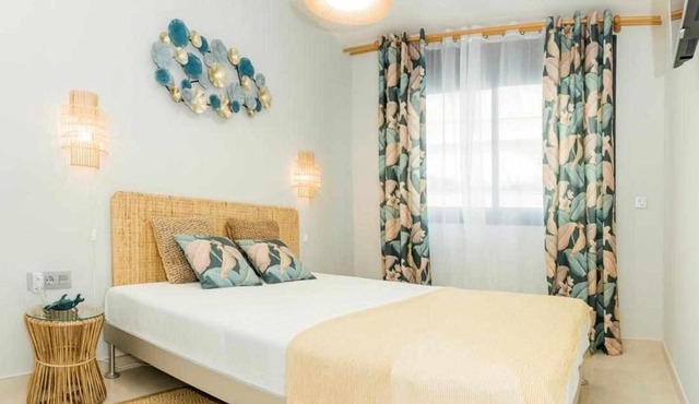 Beige and Classic Sea View Apartment