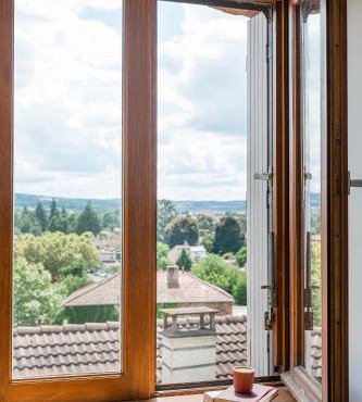 Beige Hospitalité - Lucie