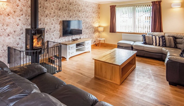 Beinn View House is a five bedroom house set in its own garden grounds.