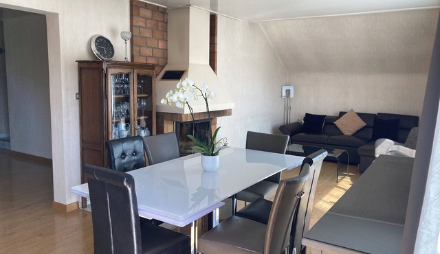 Bel ap. Confortable à 2 Min. de Genève! Tram à Côté, qui Mène à Genève en 10 min