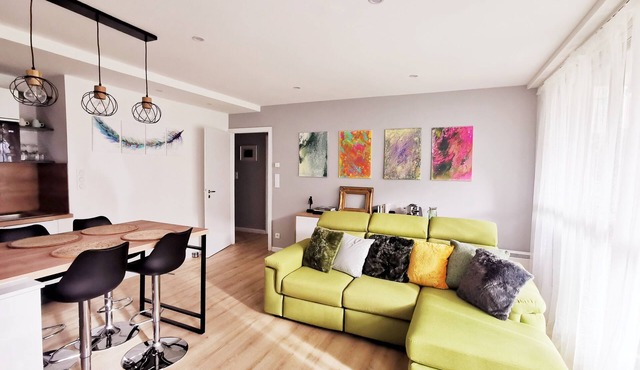 Bel Appartement Avec Jardin Privé au Calme