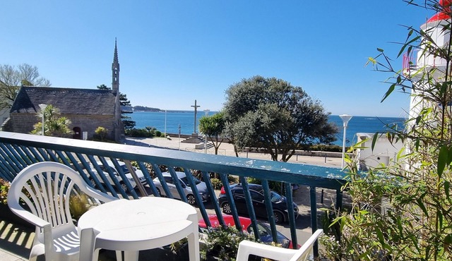 Bel Appartement Balcon vue mer au Centre de Concarneau