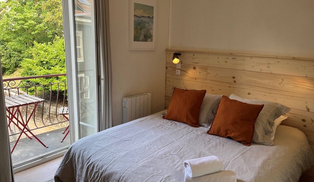 Bel Appartement Calme, 1 Minute du Centre et de la Gare