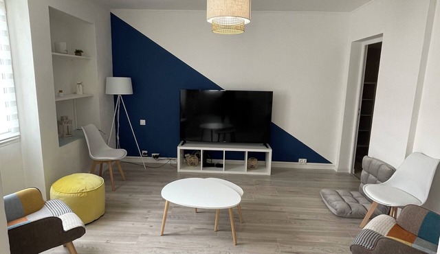 Bel Appartement Cosy Proche de la Maison Carrée, Idéal Pour une Famille