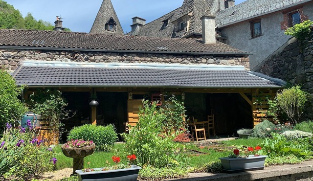 Bel appartement de 2 chambres a Vic-sur-Cere