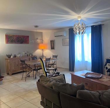 Bel appartement, Deux chambres, Deux salles de bain