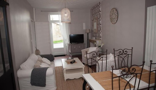 bel appartement en pierre de 88 M2 charme d’antan