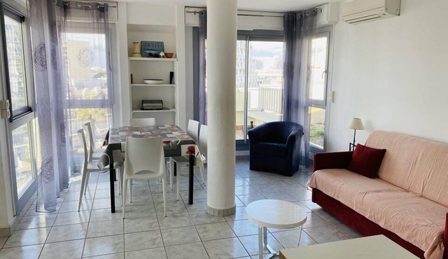 Bel Appartement 4 Couchages , Centre Ville ,vue Mer , Terrasse , Clim , Parking