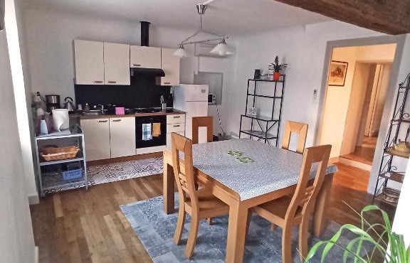 Bel appartement indépendant centre de Magny-Cours avec parking