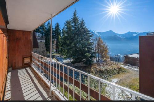 BEL APPARTEMENT MONTAGNE AVEC VUE