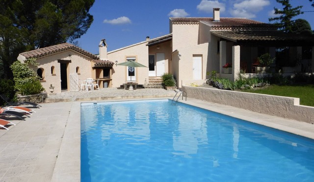 "Bel Esteou", beautiful villa in Crestet on 1700 m2, Ventoux view and medieval village