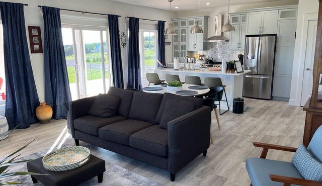 Bela Vista Getaway - Water views, Dreamy Sunsets and Star Gazing. Pet-Friendly!