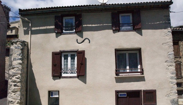 BELCAIRE LODGING 7 PEOPLE GARDEN PARKING. LAKE AND SKI NEARBY