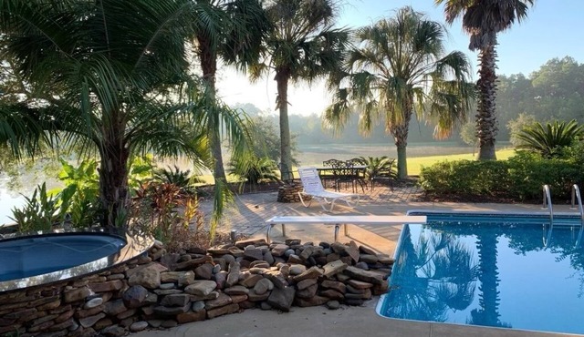 Bell Creek Lake Front Villa