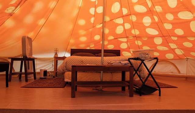 Bell Glamping Tent | Forest Retreat & Hot Tubs!