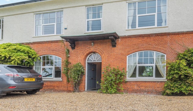 Bell House - UK41790