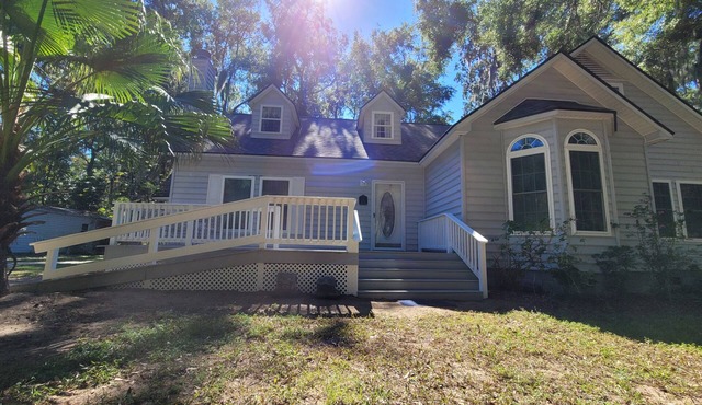 BELL POINT: Pet-Friendly Vacations, Graduations, Reunions, Weddings and more!