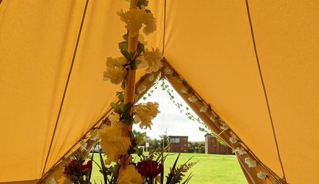 Bell tent with separate own kitchen
