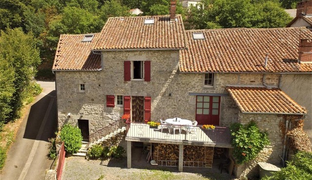 BELLA - chez Florence , chambres d'hôtes, Montrol Sénard