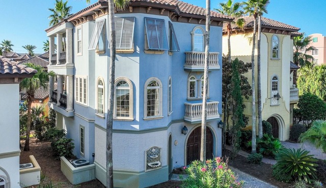 Bella la Vita - Luxury Mediterranean ~ Sleeps 12
