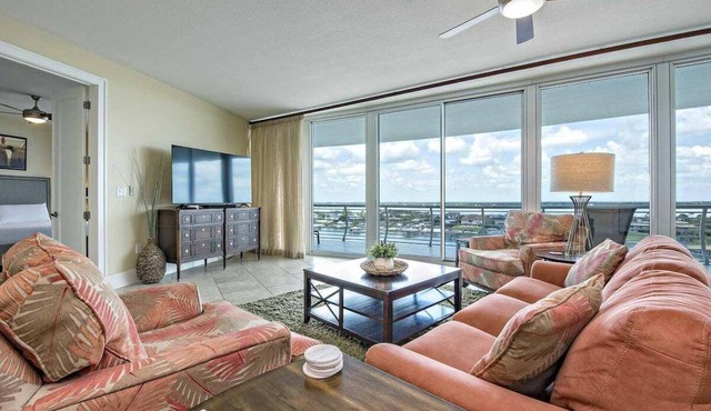 Bella Luna 905 Waterfront Multiple Pools close to Flora Bama by Prickett Properties