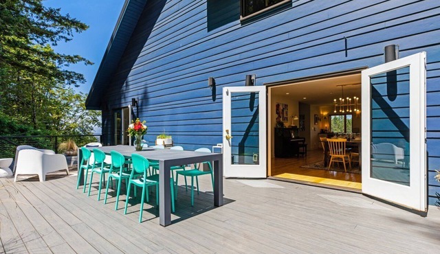 Bella Ridge ~ A Luxury 5 bedroom, family & dog-friendly, entertainers haven!