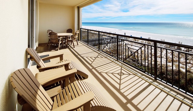 Bella Riva 202 Luxury 4 BR, 3rd Floor, Beachfront, Pool, Hot Tub, Free Beach Service
